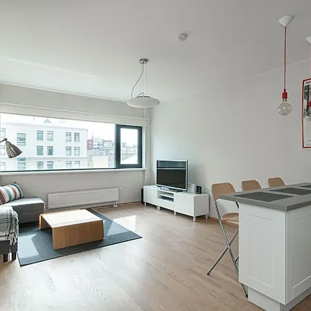 Comfortable Center By Urban Rent Apartment