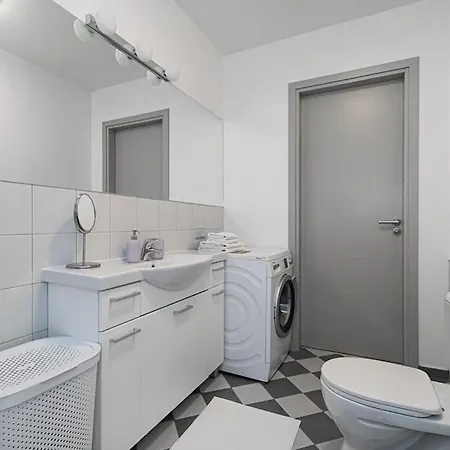 Comfortable Center By Urban Rent Apartment
